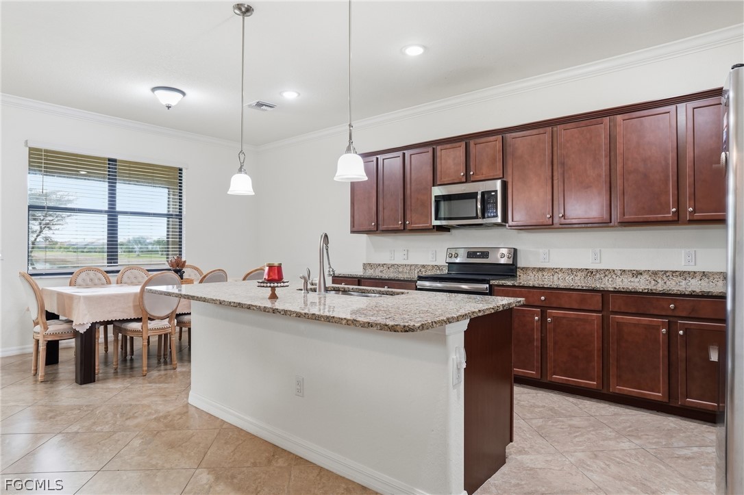 11821 Arbor Trace Drive