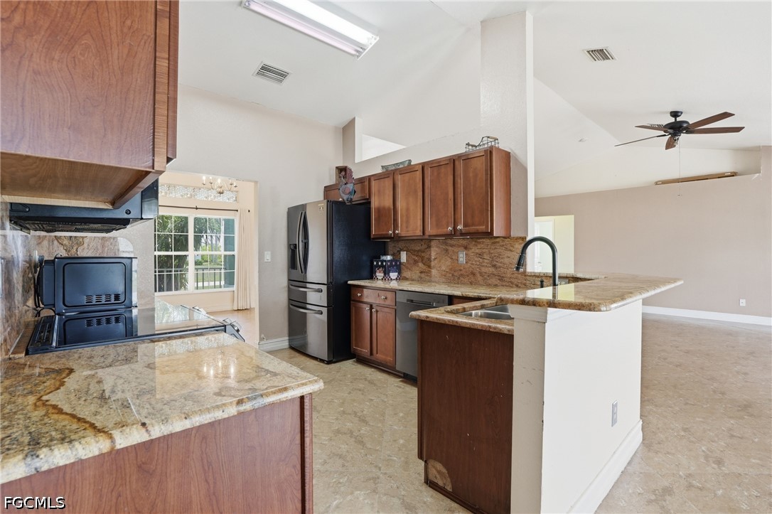 4129 NE 14th Place