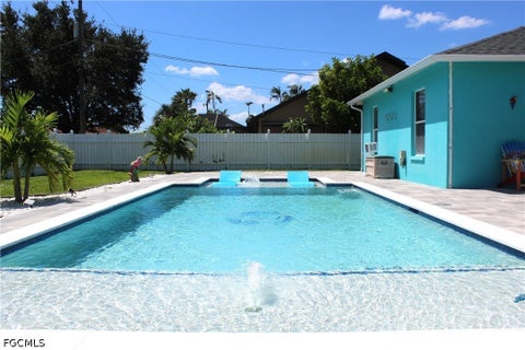 Tiny photo for 238 SW 39th Street, Cape Coral, FL 33914 (MLS # 2026039096)