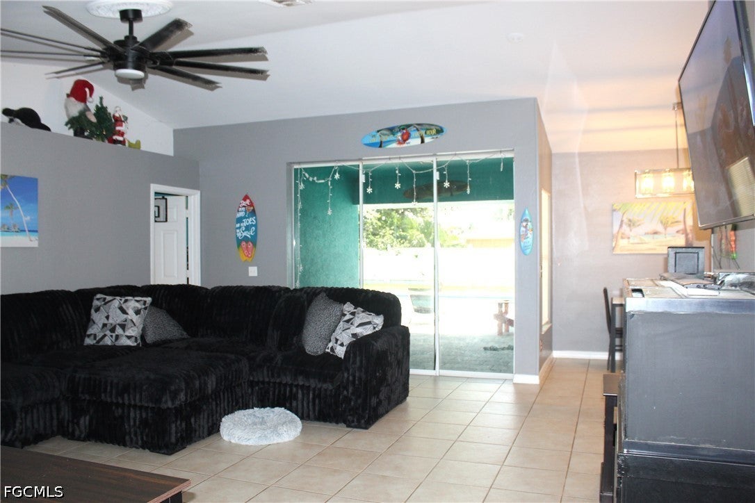 238 SW 39th Street
