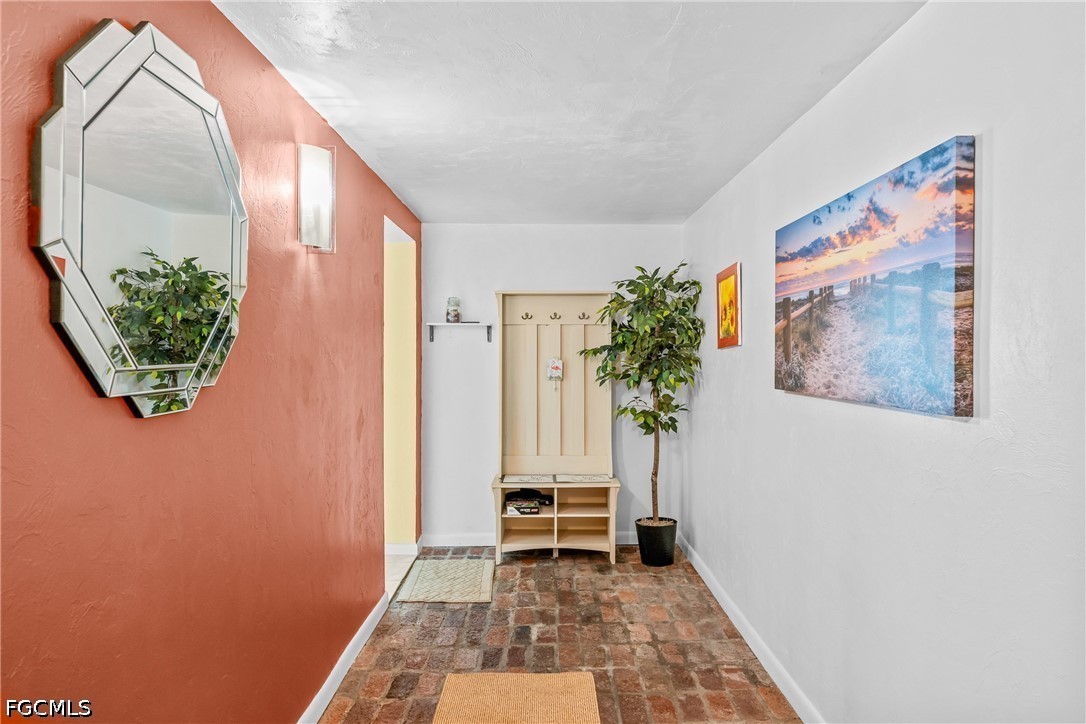 4728 Orange Grove Boulevard 10