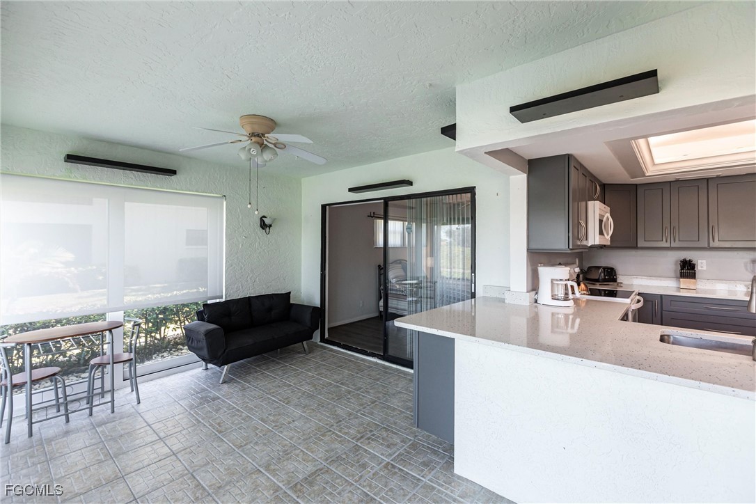 5565 Trailwinds Drive 216