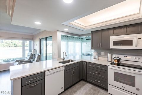 5565 Trailwinds Drive 216 Fort Myers FL 33907