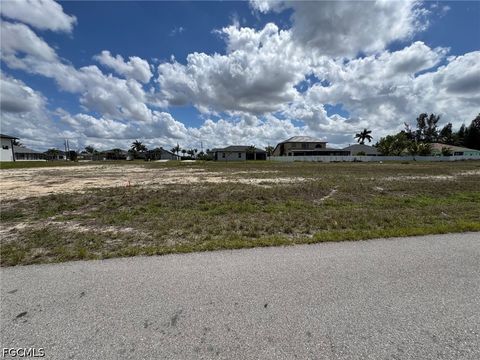 2717 NW 46th Avenue Cape Coral FL 33993