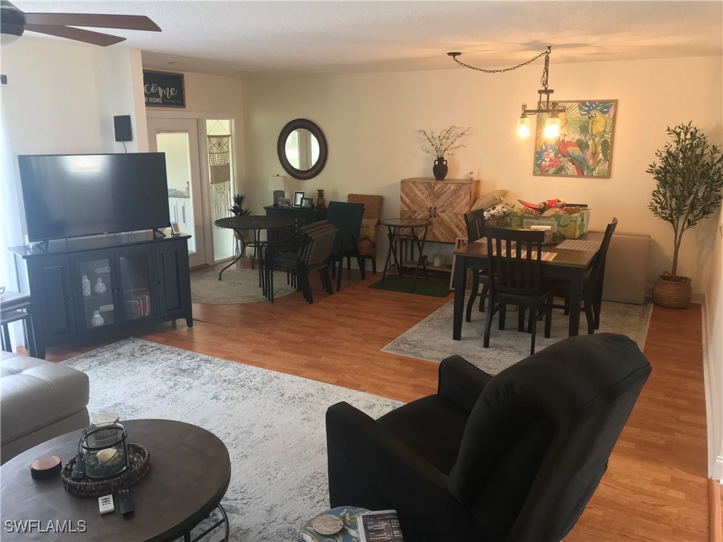 4295 Island Circle 2