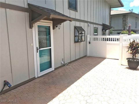 4295 Island Circle 2 Fort Myers FL 33919