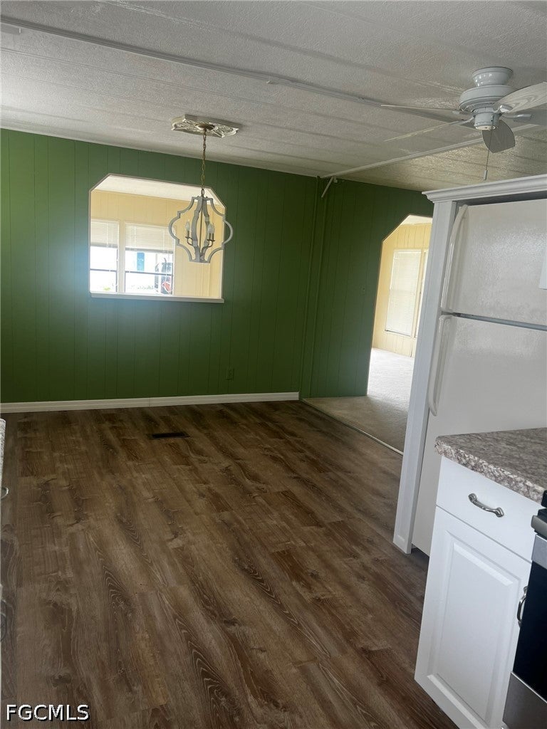 3357 Rainbow Lane