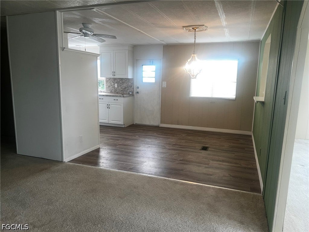 3357 Rainbow Lane
