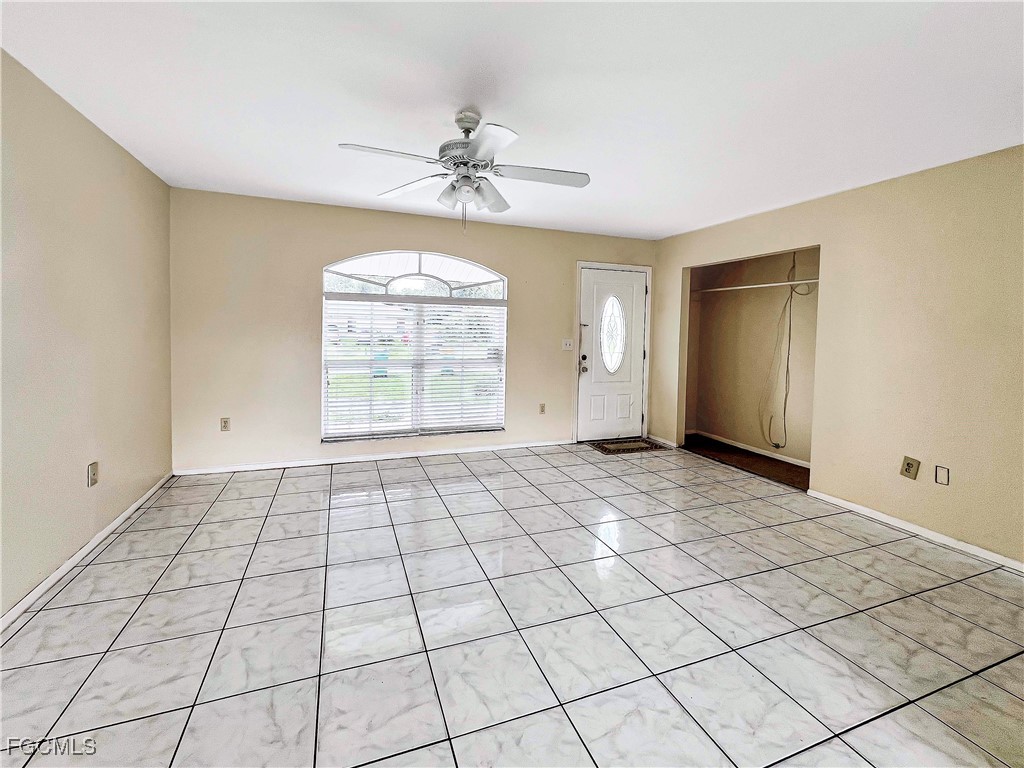 2466 Lakeshore Circle