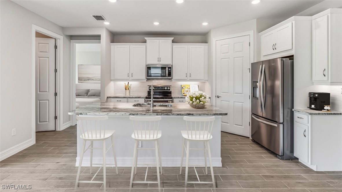 454 SPRING HILL LAKE Loop