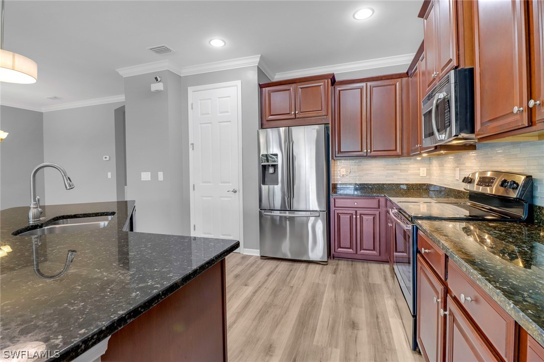 232 Destiny Circle