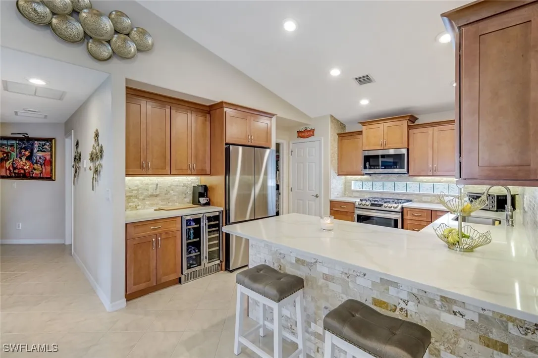 Estero, Florida 33967, United States, 2 Bedrooms Bedrooms, ,2 BathroomsBathrooms,Residential,Pending,213133