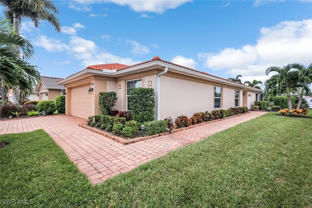 Estero, Florida 33967, United States, 2 Bedrooms Bedrooms, ,2 BathroomsBathrooms,Residential,Pending,213133