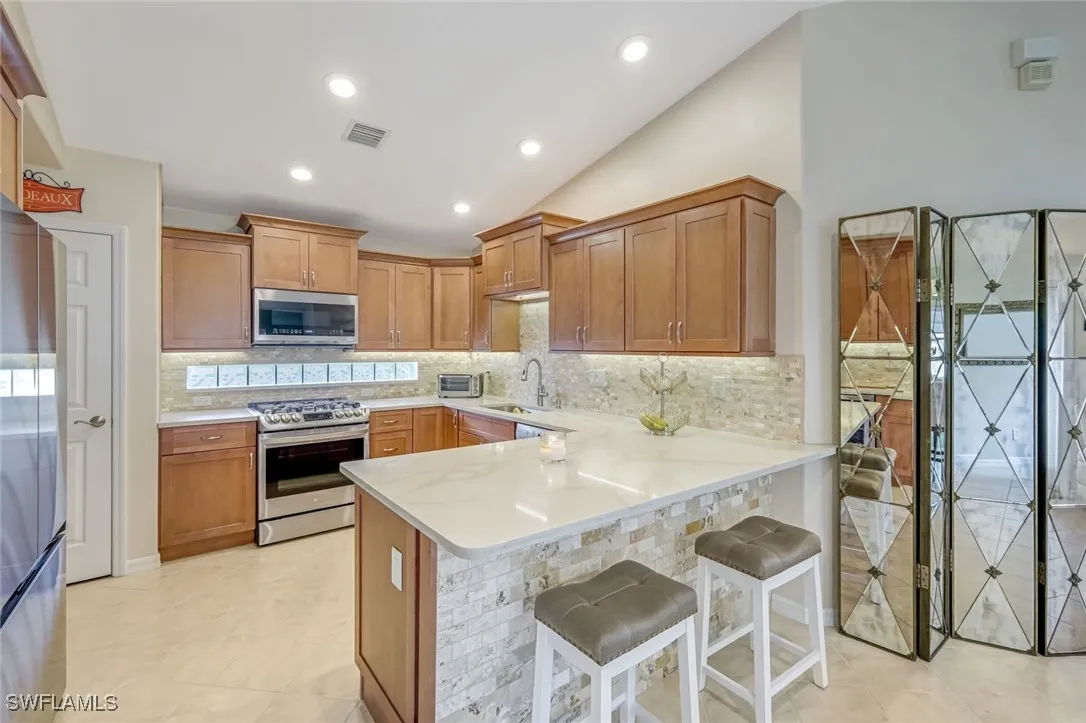 Estero, Florida 33967, United States, 2 Bedrooms Bedrooms, ,2 BathroomsBathrooms,Residential,Pending,213133