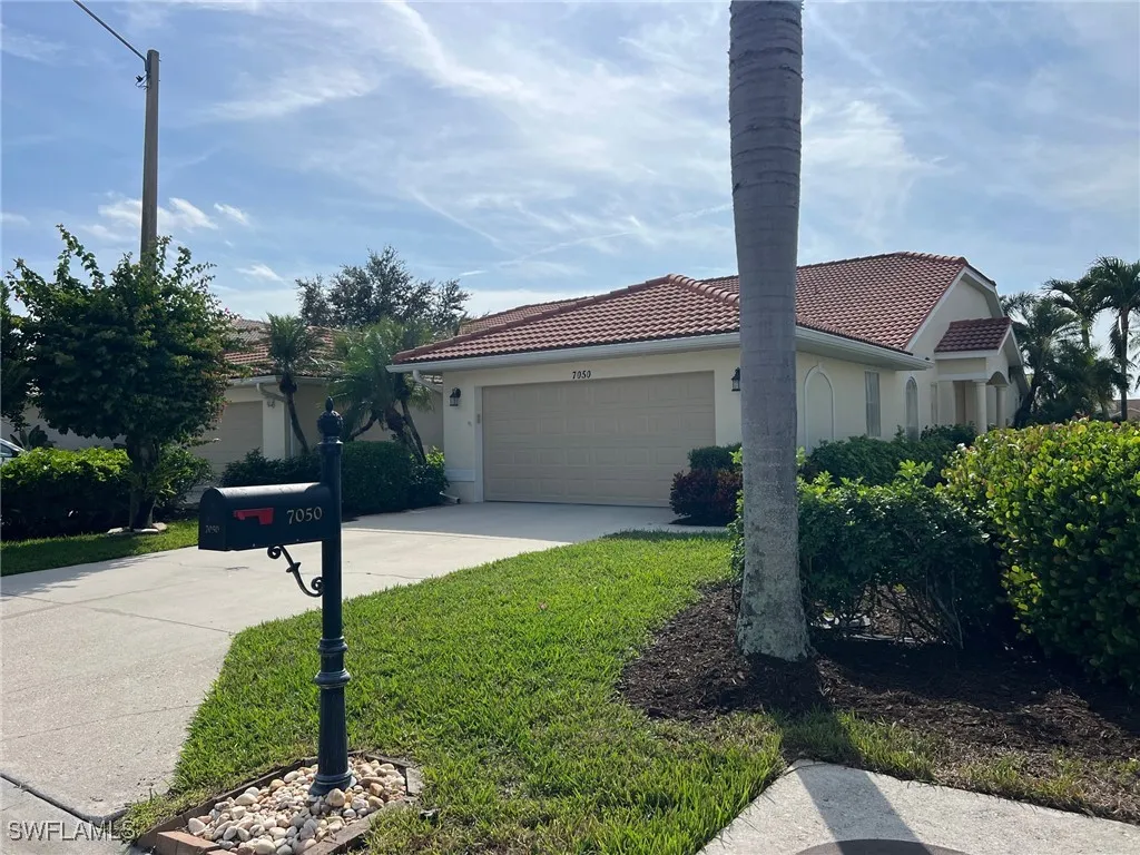Naples, Florida 34109, United States, 2 Bedrooms Bedrooms, ,2 BathroomsBathrooms,Residential,Active,239552