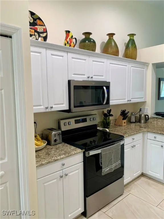 Naples, Florida 34109, United States, 2 Bedrooms Bedrooms, ,2 BathroomsBathrooms,Residential,Active,239552