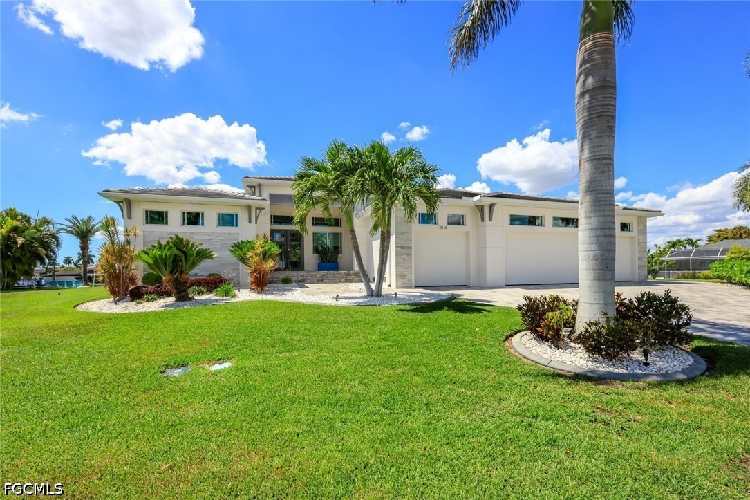 3816 SE 21st Place