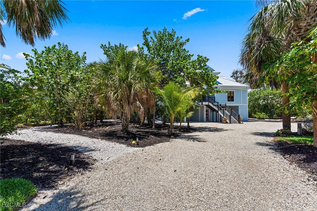 419 Lighthouse Way