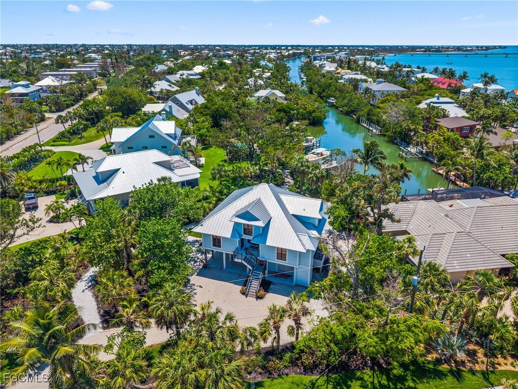 419 Lighthouse Way