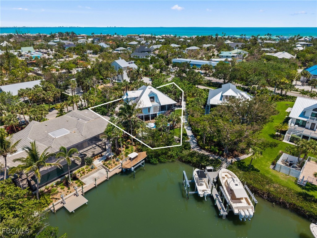 419 Lighthouse Way
