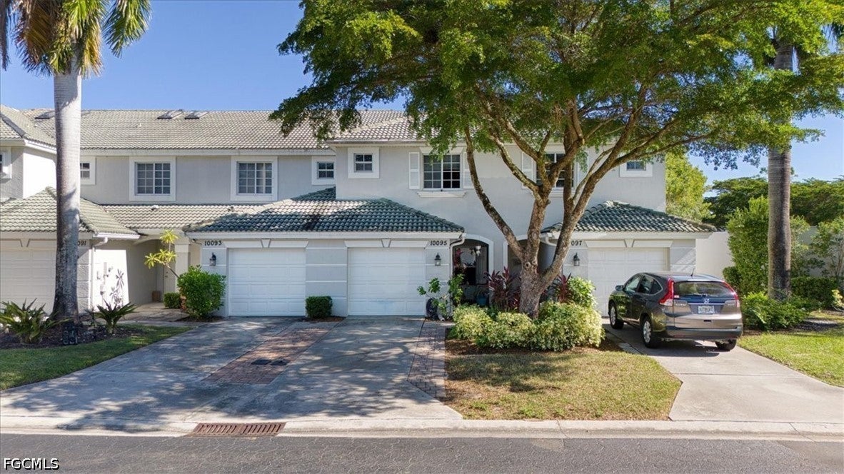 10095 Pacific Pines Avenue