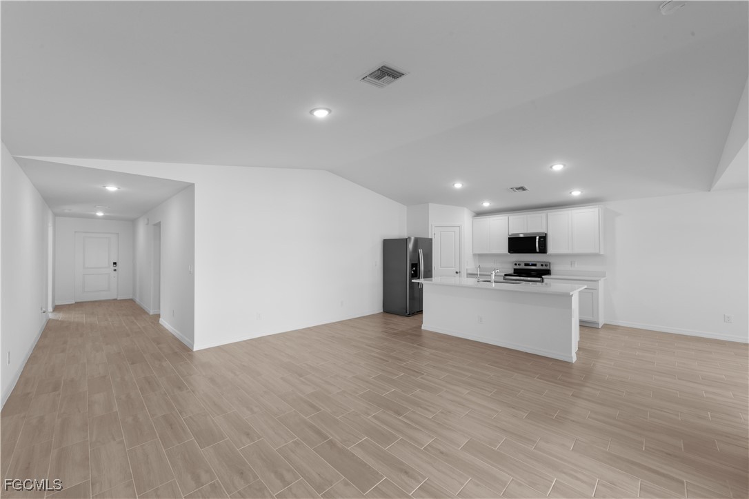 3327 Clearview Circle