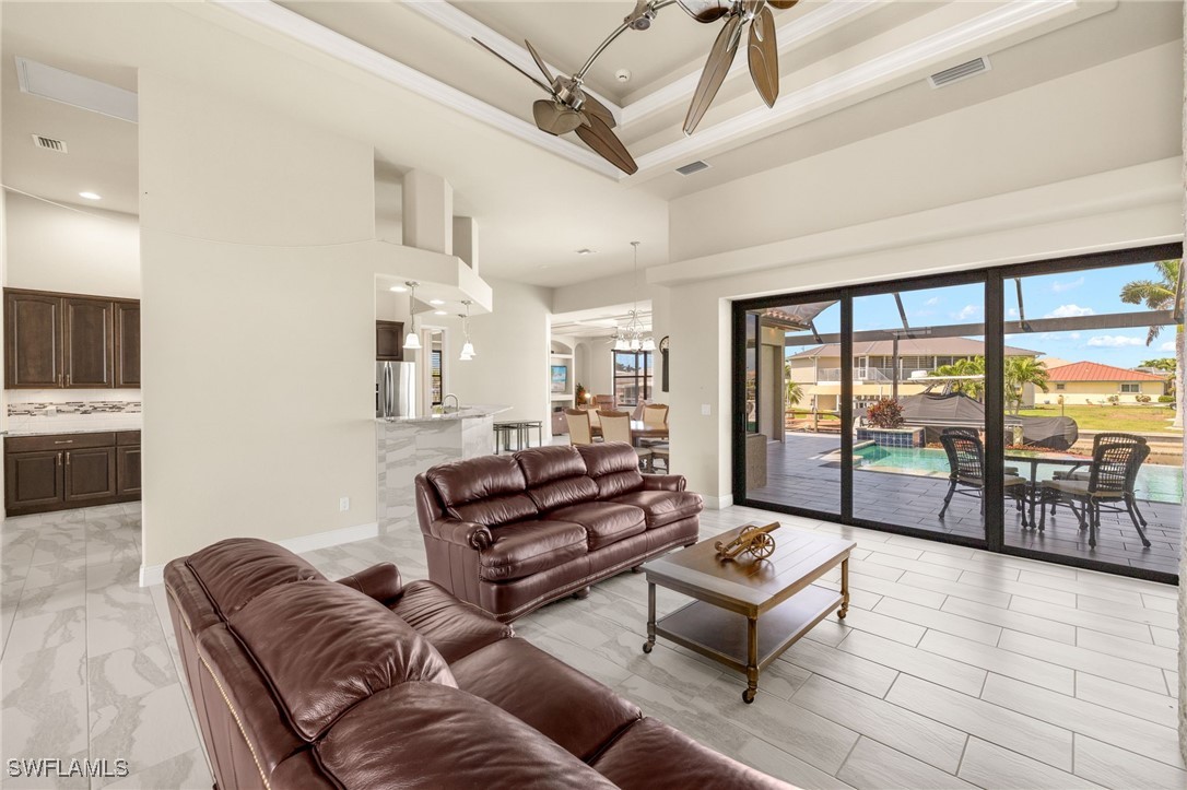 516 SW 35th Place