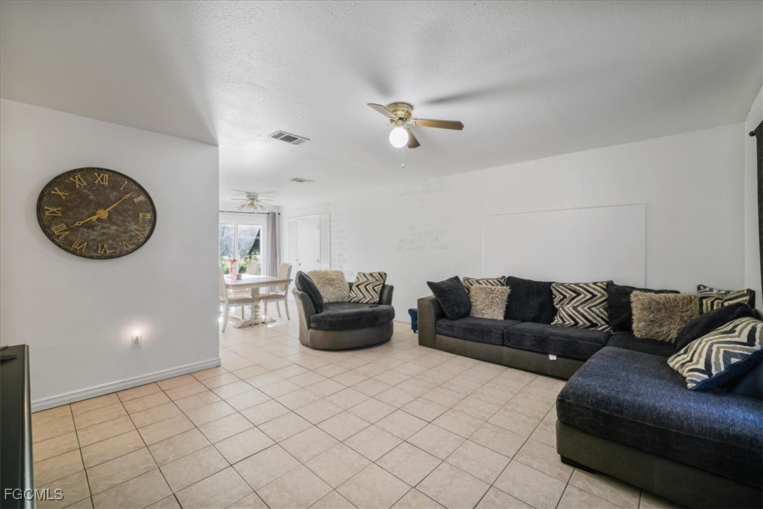 4077 S Edgewater Circle