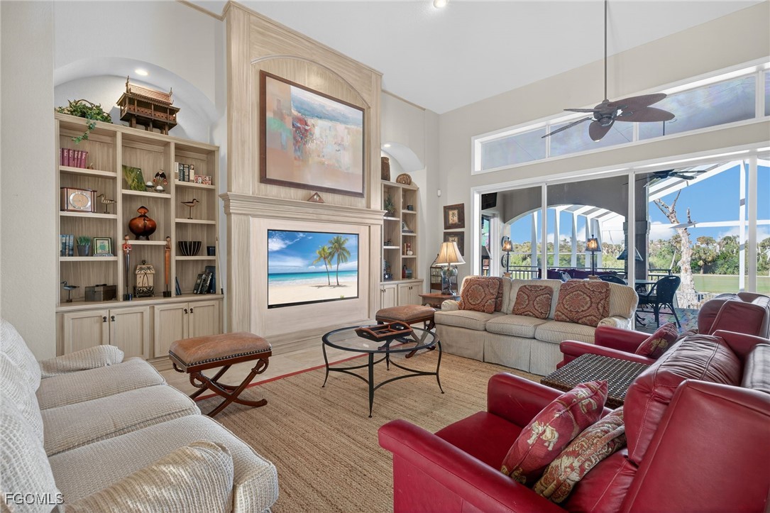 816 Birdie View Point