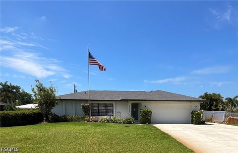 Photo of 20620 Pine Tree Lane, Estero, FL 33928 (MLS # 2026015343)