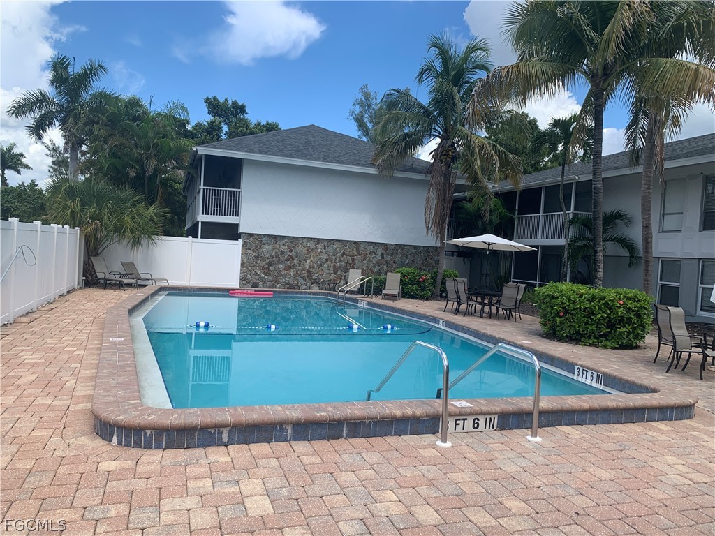 1849 Maravilla Avenue C9