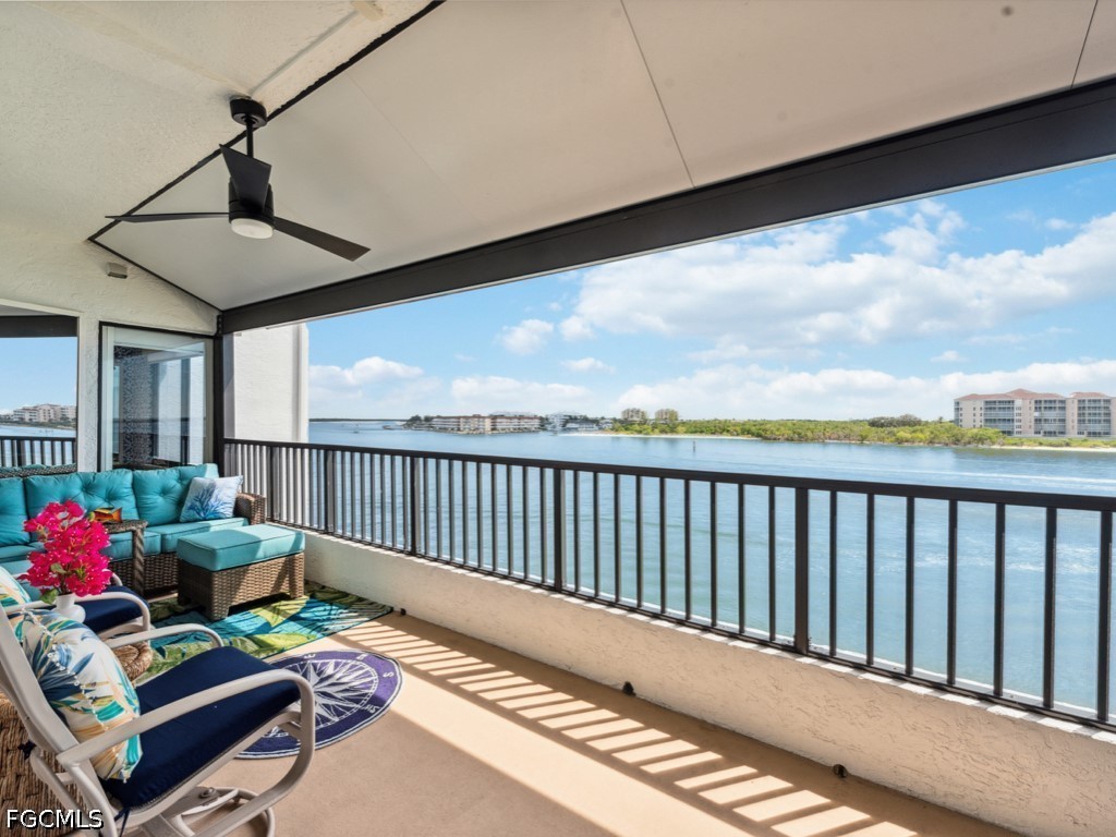 232 La Peninsula Boulevard 232