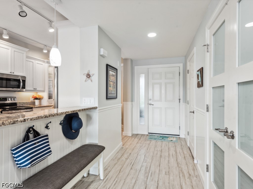 232 La Peninsula Boulevard 232