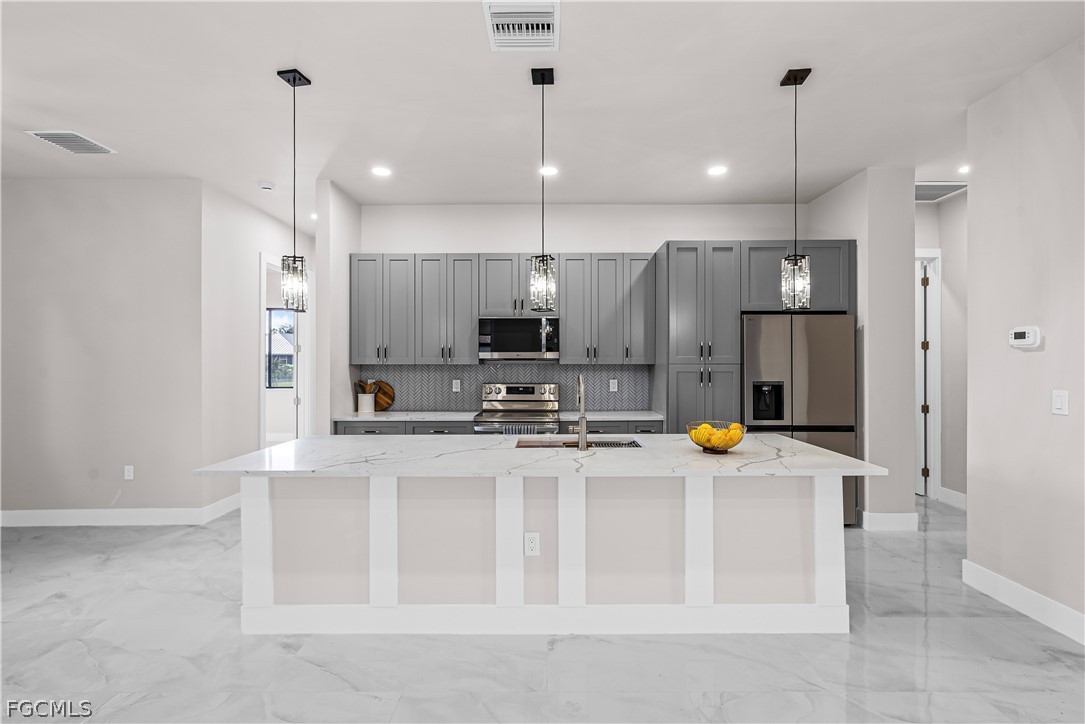 2711 10th Street W