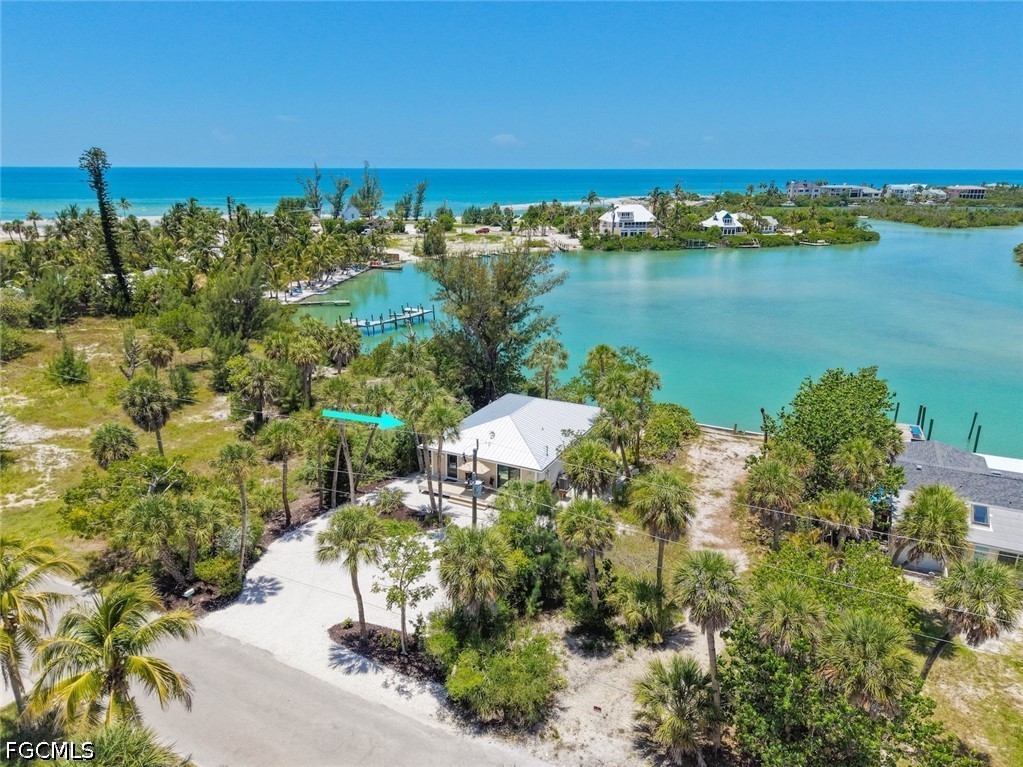 2539 Coconut Drive