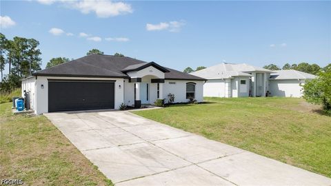 Tiny photo for 835 Appleton Avenue, Lehigh Acres, FL 33974 (MLS # 2026018510)