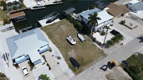 Photo of 2480 Sycamore Street, Other, FL 33956 (MLS # 2026020002)