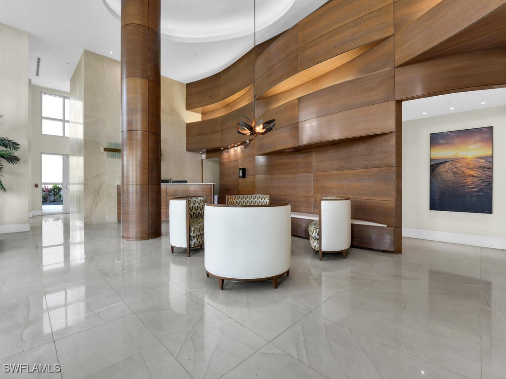 3000 Oasis Grand Boulevard 1705