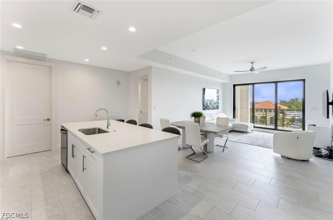 1111 Central Avenue 417