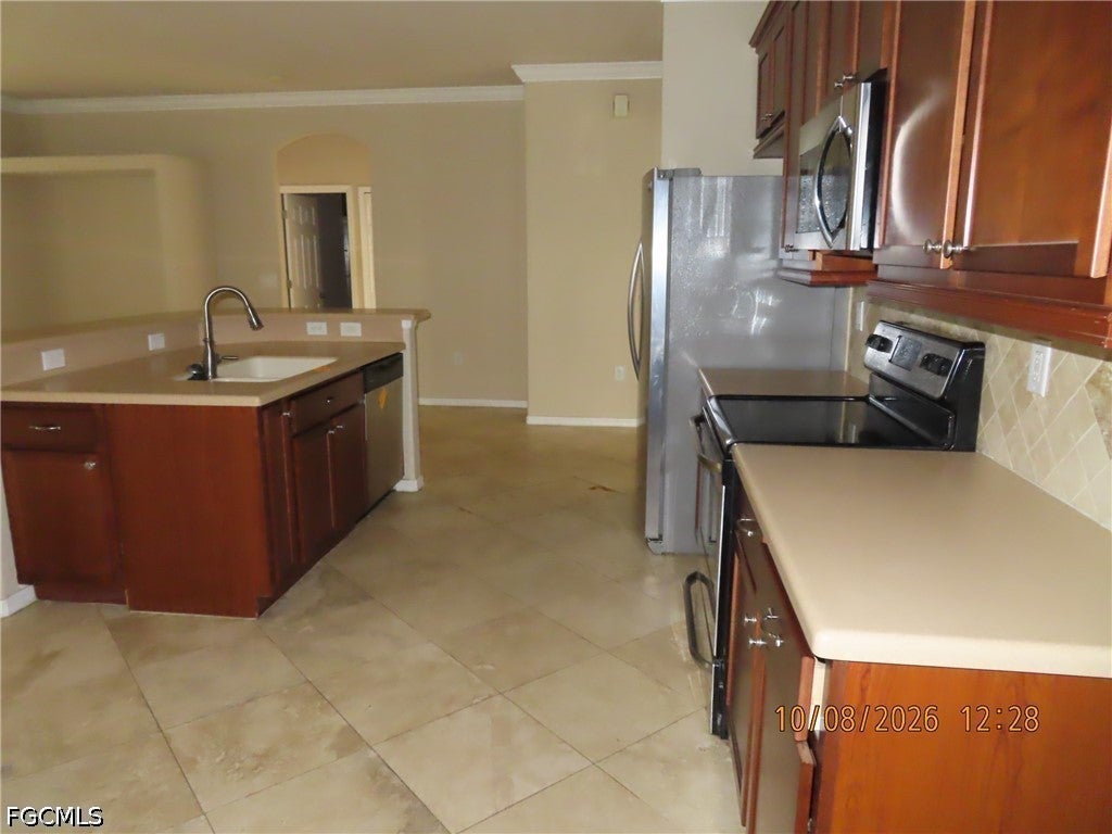 2702 Nature Pointe Loop