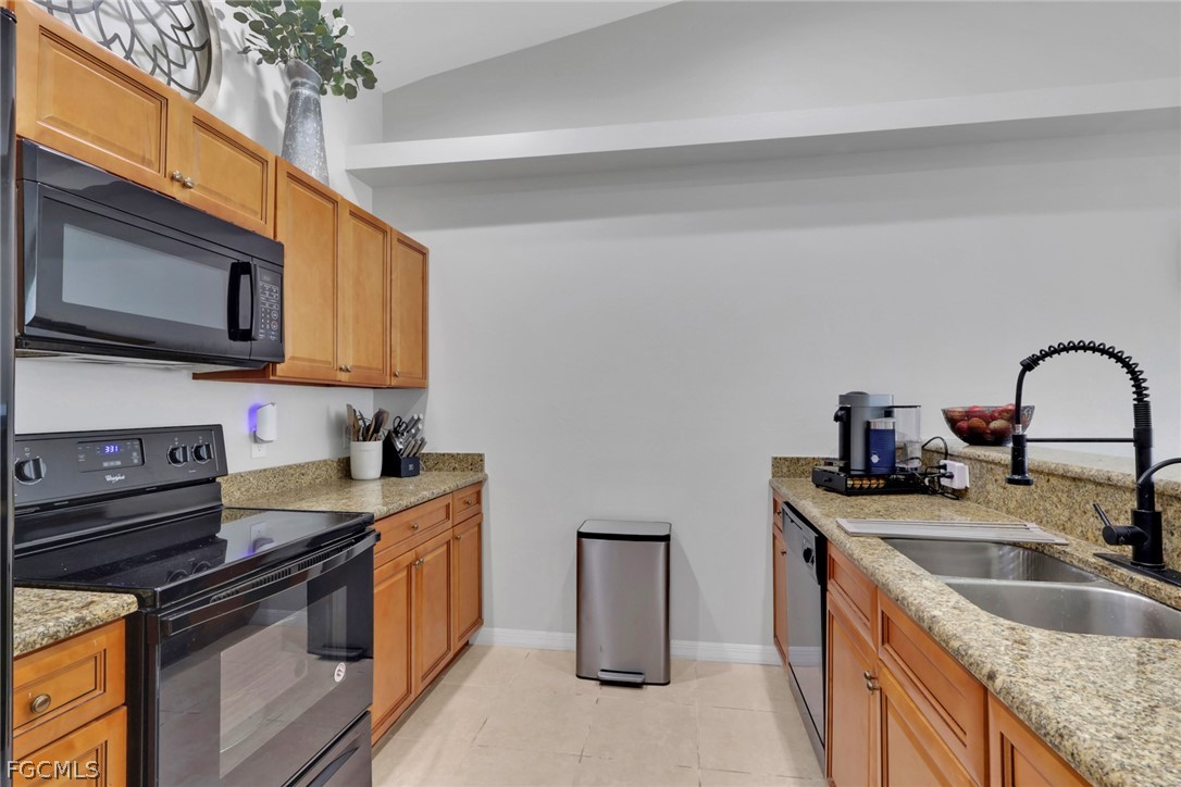 702/704 SE 6th Terrace