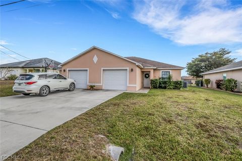 702/704 SE 6th Terrace Cape Coral FL 33990