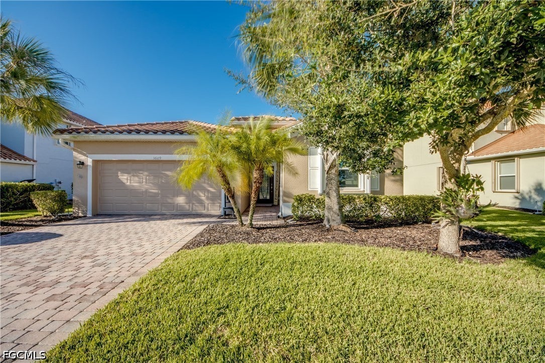 3609 Valle Santa Circle