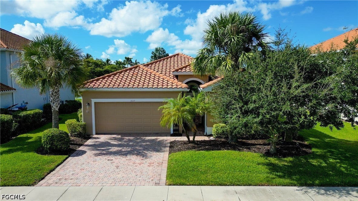 3609 Valle Santa Circle