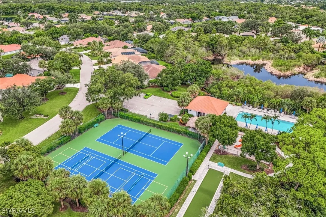 Bonita Springs, Florida 34135, United States, 4 Bedrooms Bedrooms, ,2 BathroomsBathrooms,Residential,Pending,39429