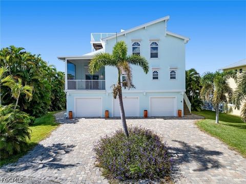 Photo of 26 Palmview Boulevard, Fort Myers Beach, FL 33931 (MLS # 2026019958)