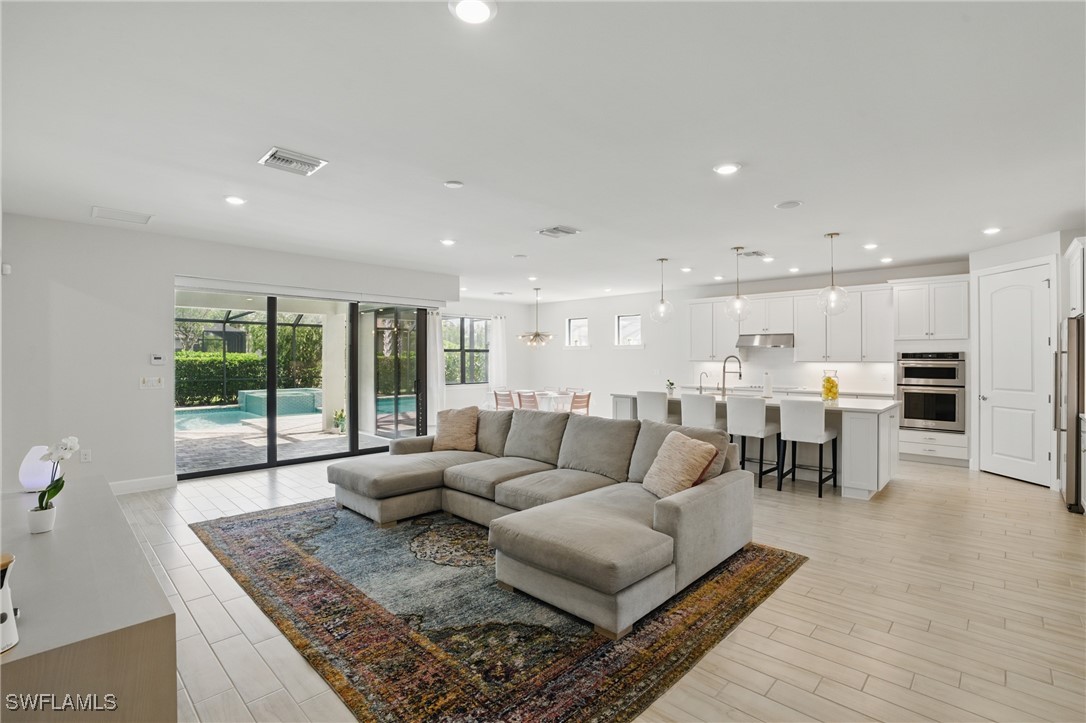 12905 Hadley Court