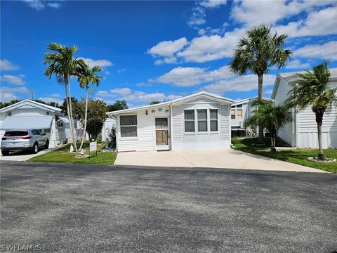 A home in NAPLES