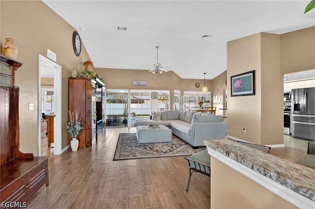 412 SE 13th Avenue