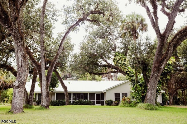 4055 COUNTY RD 78, FORT DENAUD, FL 33935 - Image c683b5e4b585ebde18e8bb9ec2bfc4a3/1194681335